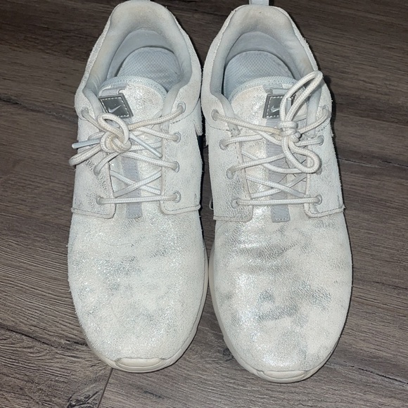 Nike running shoes - Picture 2 of 3